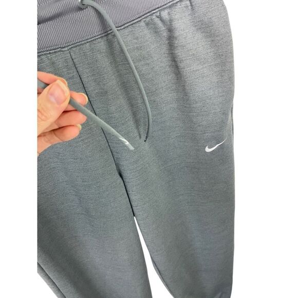 Nike Therma-Fit High-Waisted Fleece Joggers - Picture 6 of 10